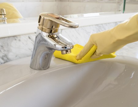 A local deep cleaning team preparing a property in E5 for a fresh finish